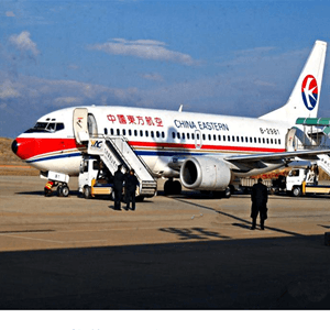 深圳机场空运航空快运业稳步发展的原因是什么？